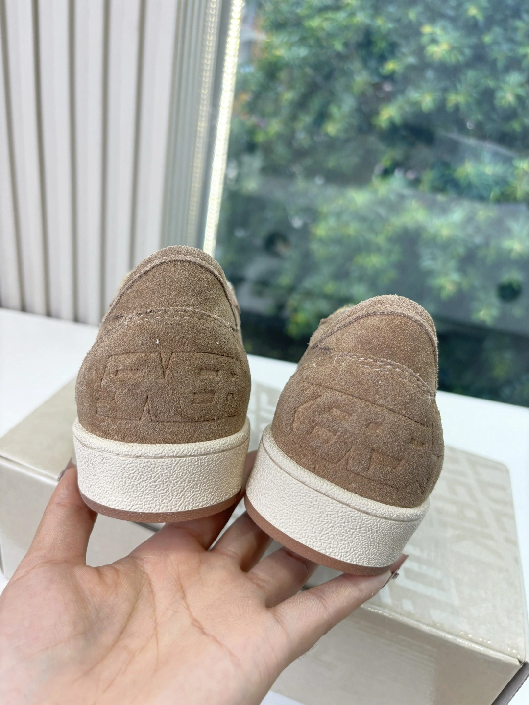 OOBB-- 6642 GWF00916.F007312.55354 cowhide item：E-X02I1006